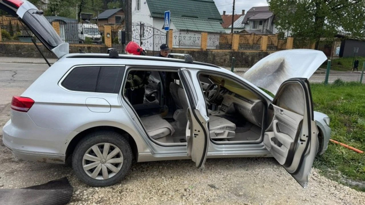 Помста колишній: мешканець Дрогобиччини спалив Volkswagen дружини