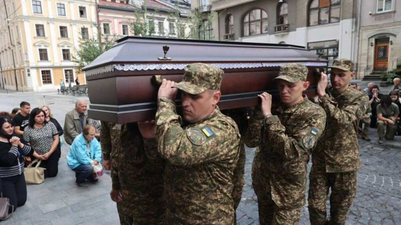 У понеділок Львівщина проведе в останню путь трьох полеглих захисників