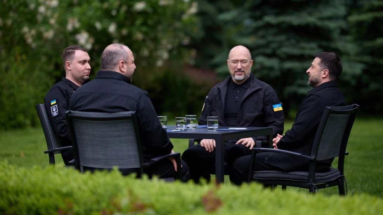 Кадрові несподіванки: Зеленський провів таємні переговори про зброю та енергетику