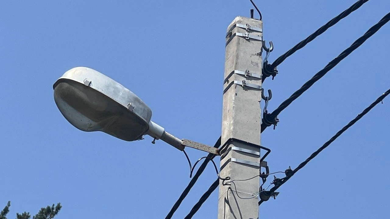 Мешканців Львівщини попереджають про повернення графіків відключень світла 30 червня